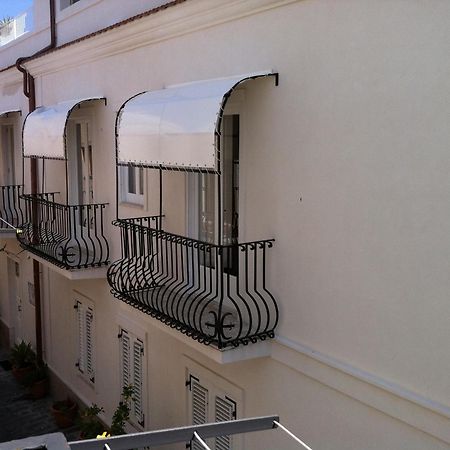 Case Vacanze Arcobaleno Lípara Exterior foto